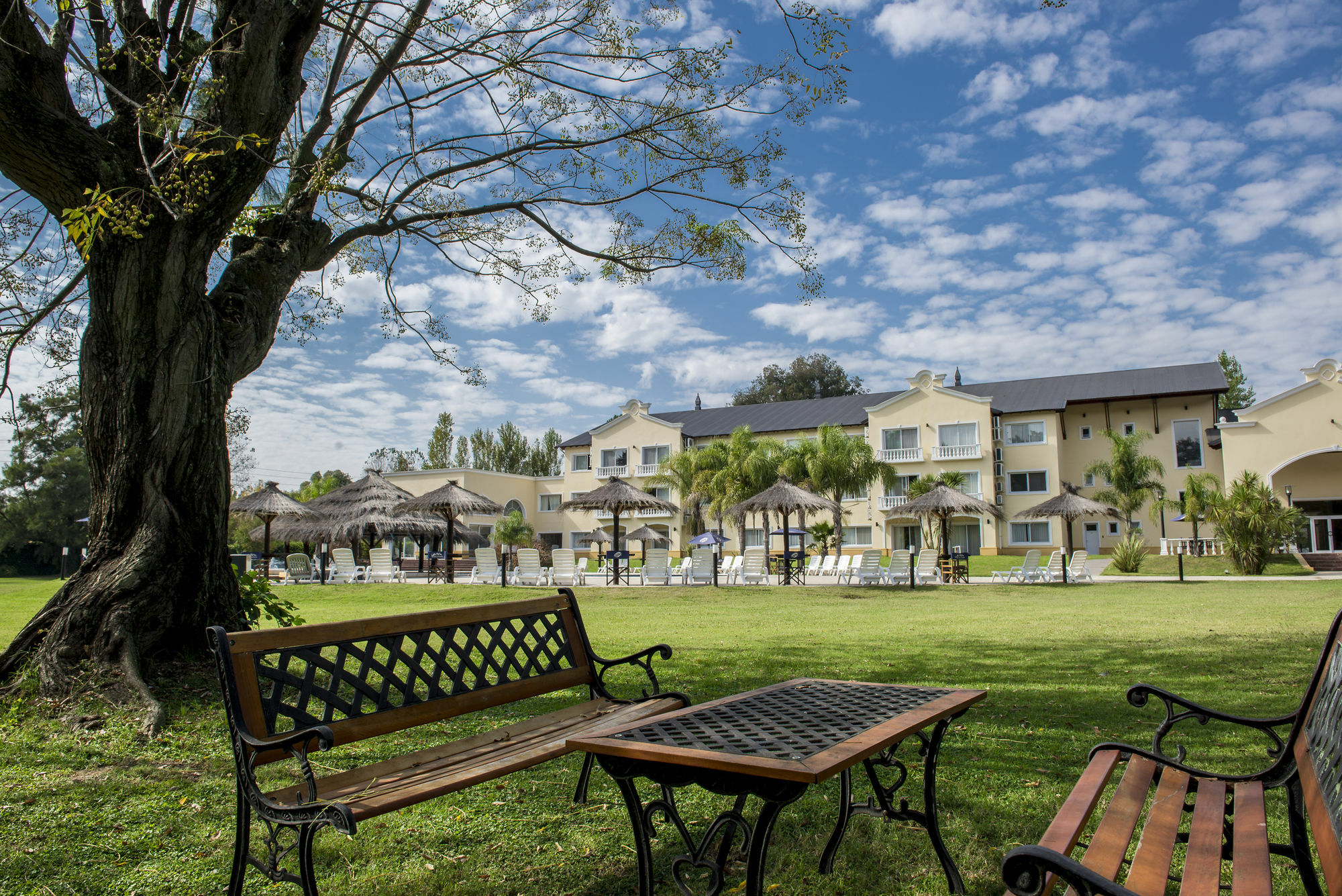 Howard Johnson By Wyndham Resort Pilar Pilar  Exterior foto